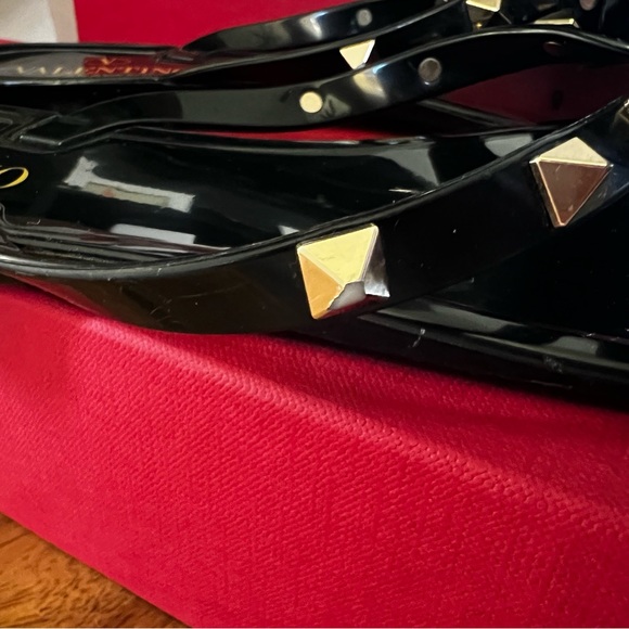 Valentino Slides - Picture 5 of 6